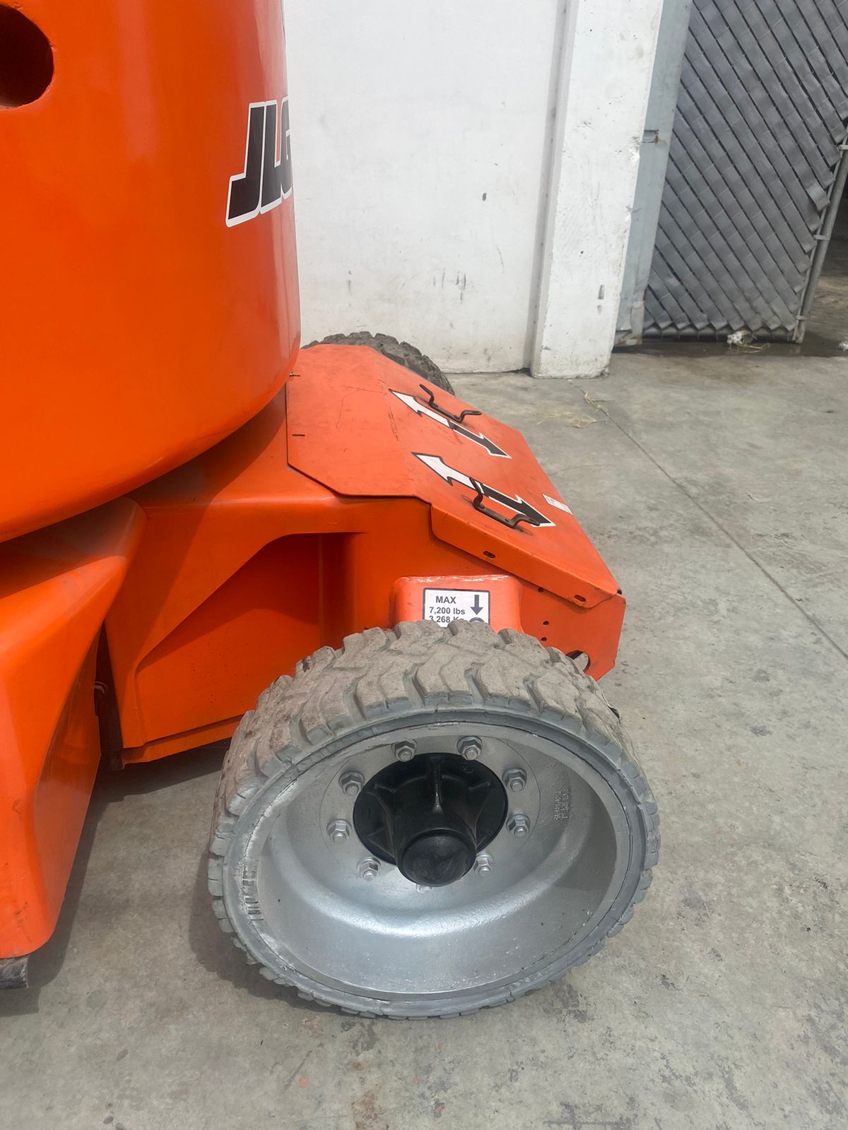 E400AJPN